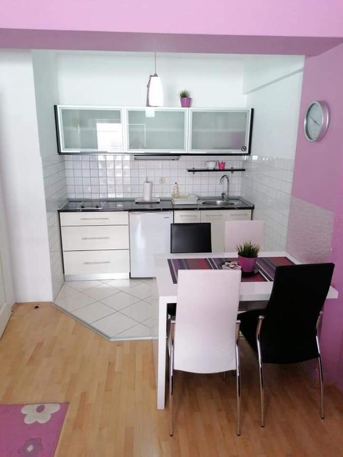 Apartments Nela Ohrid Bagian luar foto