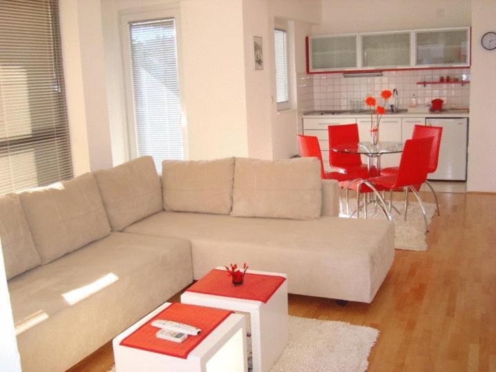 Apartments Nela Ohrid Bagian luar foto